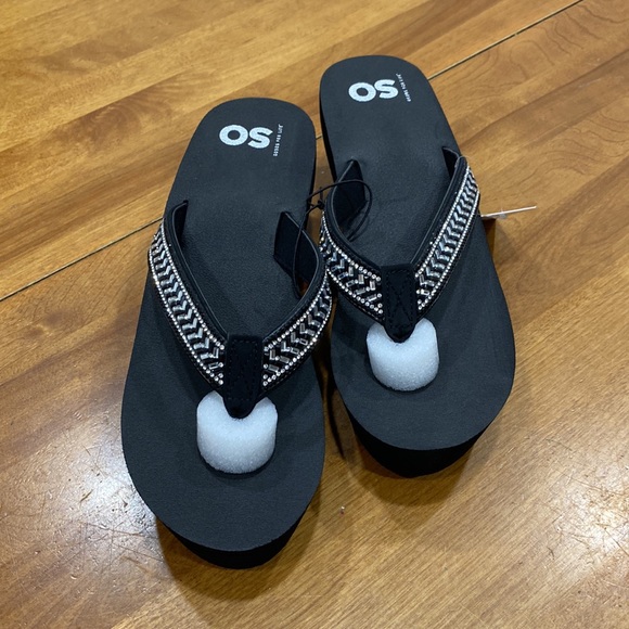 NWT. SO, women’s size 10, platform flip flops. - Picture 9 of 9